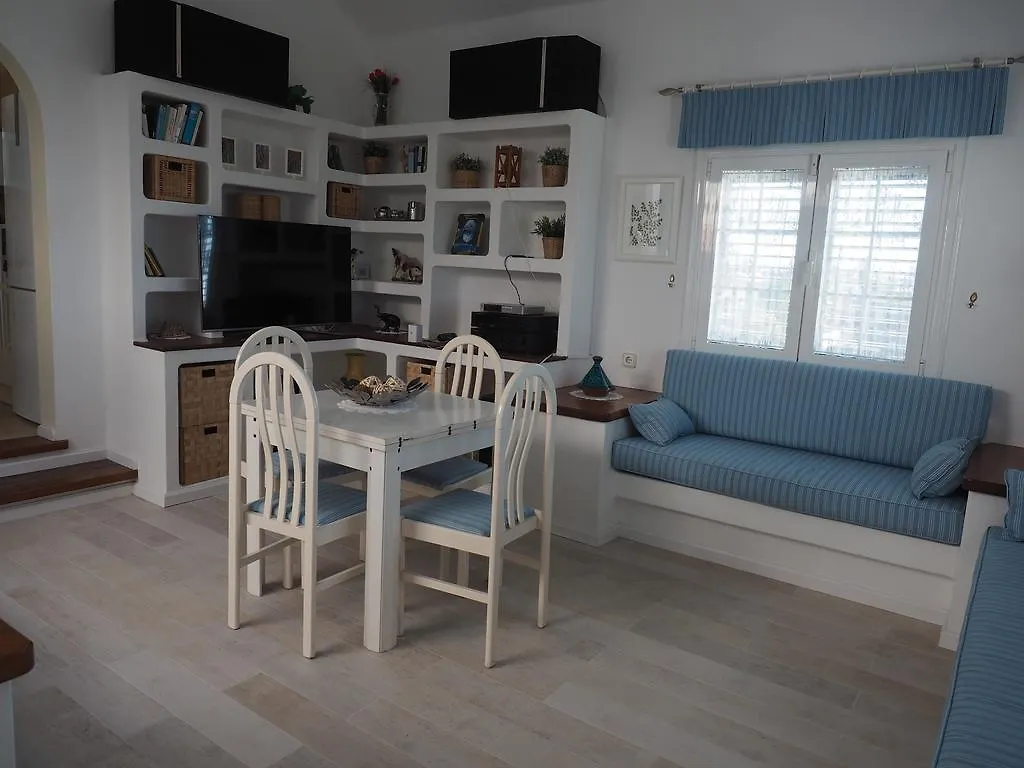 Villa Angela Macher 0*,
